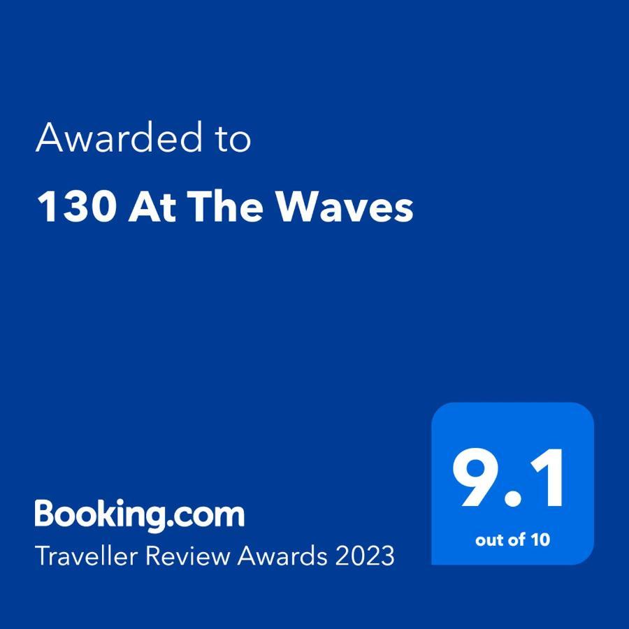 130 At The Waves Apartment Cowes Bagian luar foto